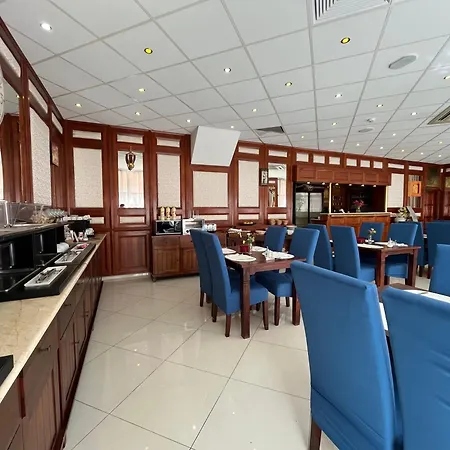 柯尼希酒店 佩奇