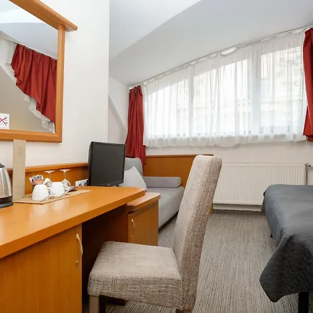 Koenig Hotel 3*